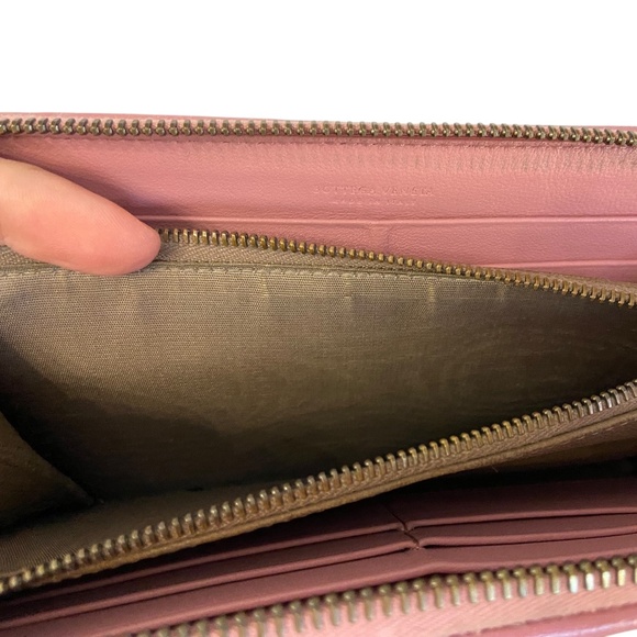Authentic Bottega Veneta Intrecciato Leather Zip-Around Long Wallet - Pink Mauve - Picture 10 of 15